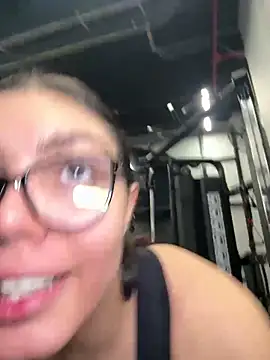 Snapshot of zui_lu chatting on March 5, 6:33 am zui lu online show from March 5, 6:33 am