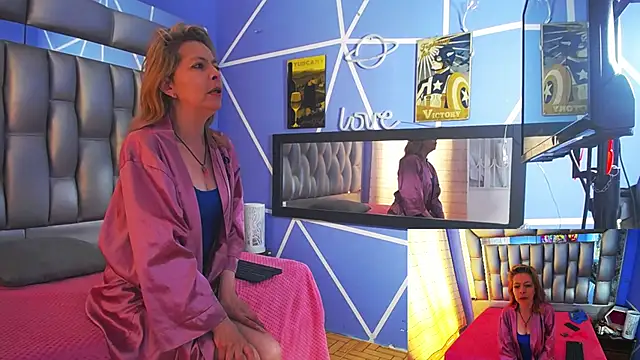 sophia ny online show from March 19, 1:29 pm