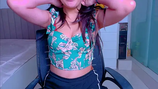 Snapshot of Aashika-Kaur chatting on December 5, 4:54 am Aashika-Kaur online show from December 5, 4:54 am