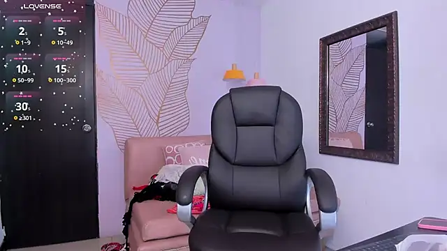 Snapshot of BarbaraKnox_ chatting on March 7, 12:15 am BarbaraKnox online show from March 7, 12:15 am