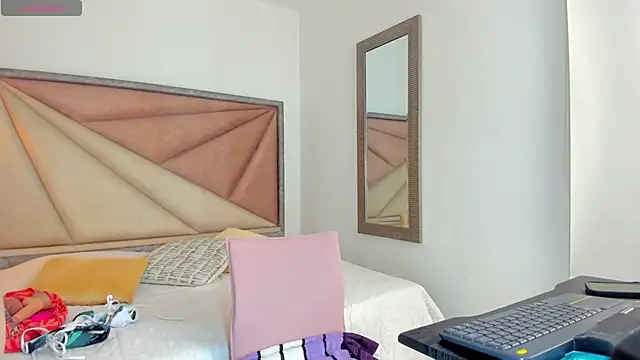 Snapshot of BarbaraKnox_ chatting on September 14, 11:48 pm BarbaraKnox online show from September 14, 11:48 pm