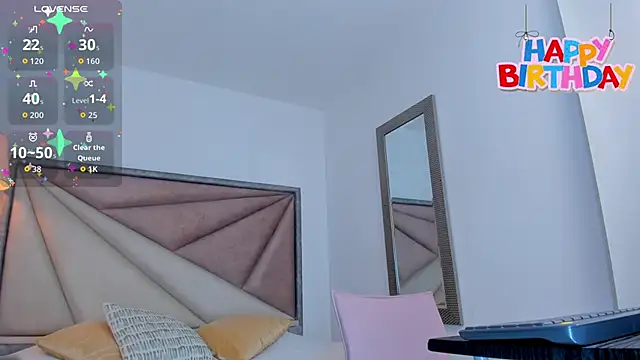 Snapshot of BarbaraKnox_ chatting on September 21, 12:01 am BarbaraKnox online show from September 21, 12:01 am