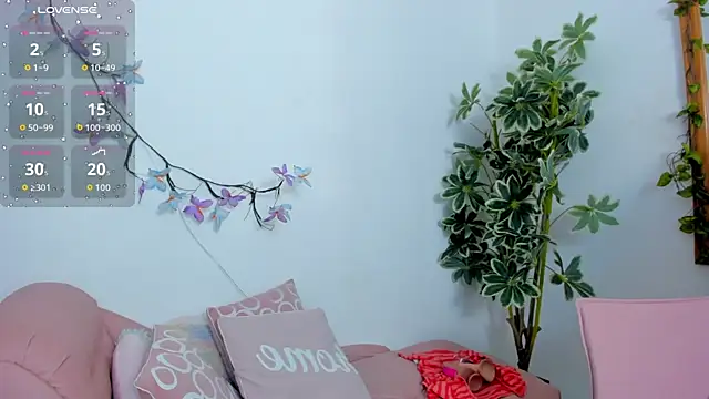 Snapshot of BarbaraKnox_ chatting on October 4, 12:08 am BarbaraKnox online show from October 4, 12:08 am