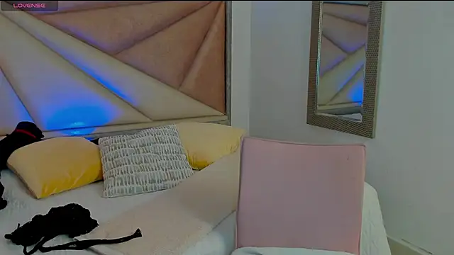 BarbaraKnox  online show from March 26, 11:38 am