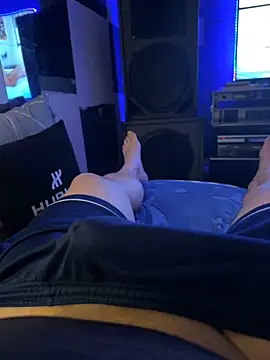 Snapshot of MatthewEmme chatting on November 21, 11:47 pm MatthewEmme online show from November 21, 11:47 pm