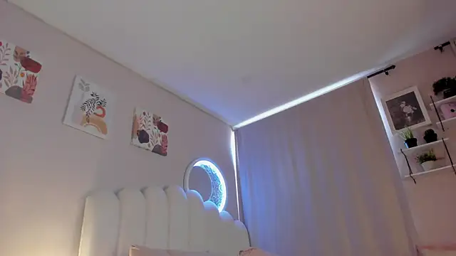 martinaaricci online show from October 23, 2:05 pm