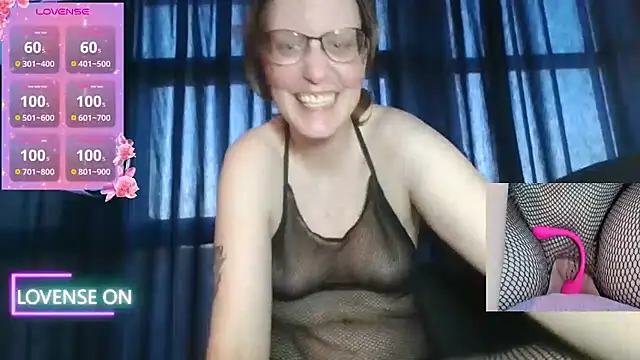 PernillaGirl online show from April 24, 6:32 pm