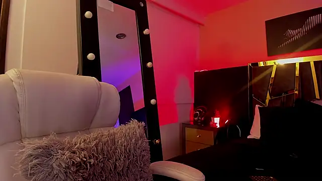 Snapshot of ChloeConnorr chatting on March 22, 6:33 am ChloeConnorr online show from March 22, 6:33 am