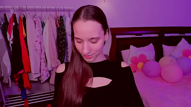 Snapshot of StaceySunny chatting on February 5, 5:39 pm StaceySunny online show from February 5, 5:39 pm