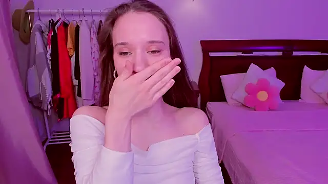 Snapshot of StaceySunny chatting on February 8, 5:16 pm StaceySunny online show from February 8, 5:16 pm