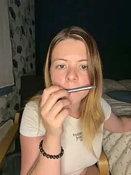 Nina blain online show from November 27, 1:02 pm