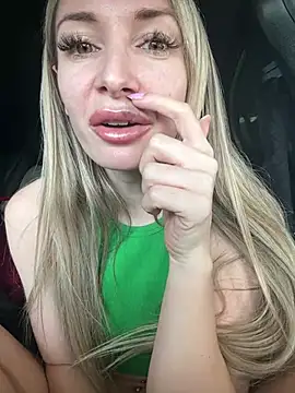 Snapshot of Micky_Muffin chatting on March 7, 9:18 am Micky Muffin online show from March 7, 9:18 am