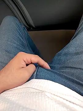 Snapshot of HornyBoy__2004 chatting on September 11, 6:46 am HornyBoy 2004 online show from September 11, 6:46 am