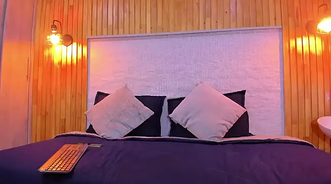 amelialeen7 online show from December 20, 1:54 pm