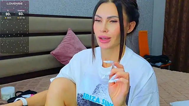 KimDavisBaby online show from October 12, 1:43 pm