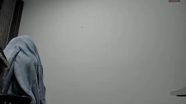 selene red  online show from September 21, 4:30 pm