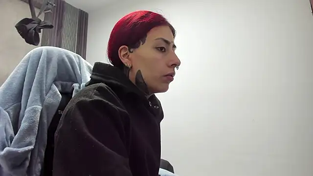 selene red  online show from February 6, 1:21 am