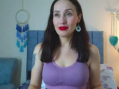 IberianMoonMK online show from October 17, 5:37 pm