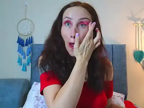 IberianMoonMK online show from November 20, 6:29 pm