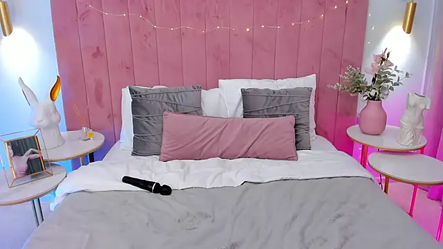 Snapshot of AprilWong chatting on January 25, 12:26 pm AprilWong online show from January 25, 12:26 pm