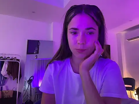 Mika Miller online show from September 18, 5:42 am