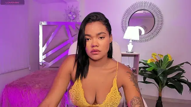 madisson davon online show from December 16, 1:22 pm