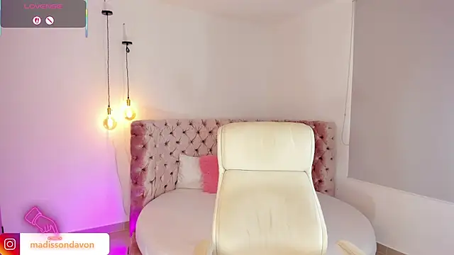 madisson davon online show from October 7, 8:06 pm