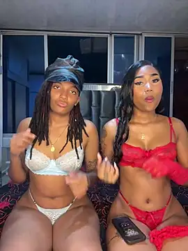 Snapshot of Lya-Kasandra chatting on February 23, 12:19 am Lya-Kasandra online show from February 23, 12:19 am