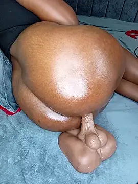 sweettnadia online show from September 11, 9:04 pm