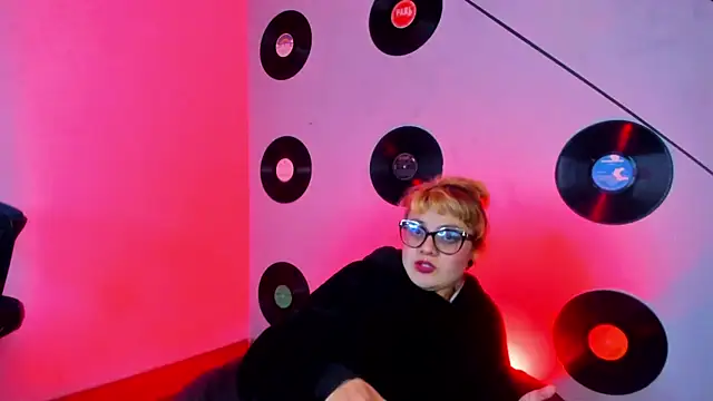 Snapshot of Sweet_Namii chatting on January 4, 4:12 am Sweet Namii online show from January 4, 4:12 am