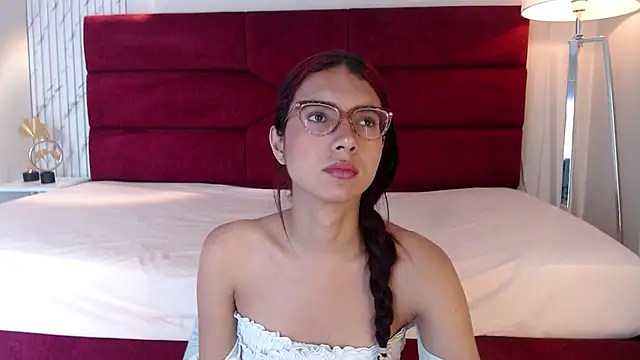 sara saenz99 online show from February 21, 7:32 pm