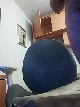 skrigul12 online show from November 2, 6:38 am