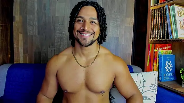 Snapshot of MikeEstevess chatting on February 22, 12:40 pm MikeEstevess online show from February 22, 12:40 pm