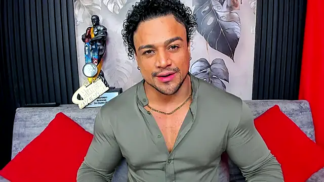 MikeEstevess online show from December 15, 3:44 am