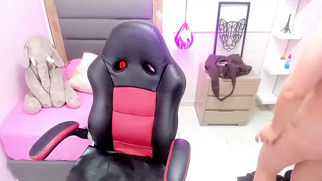 Kittytimberlake online show from January 23, 6:45 pm