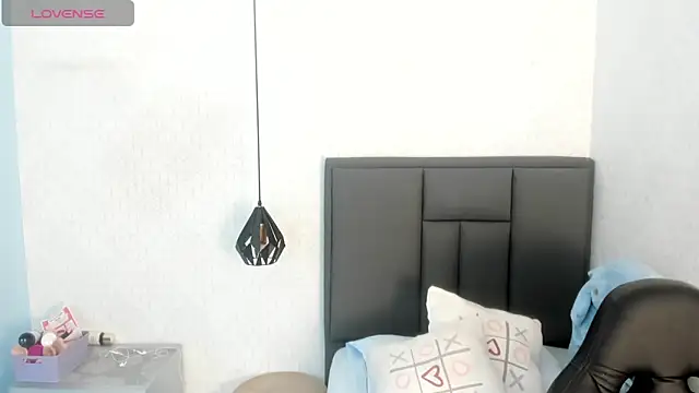 Kittytimberlake online show from February 3, 6:49 pm