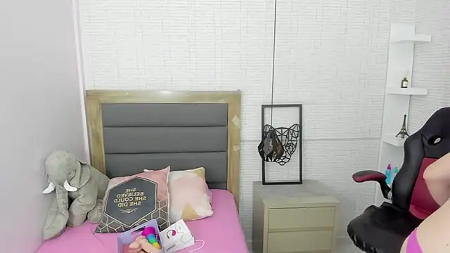 Kittytimberlake online show from February 8, 6:55 pm