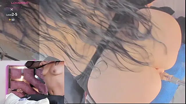 lili moonn online show from December 16, 2:38 pm