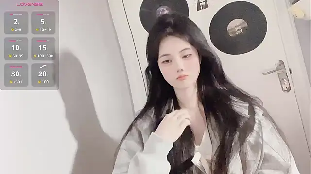 Qedgjwyz1 online show from February 19, 12:33 pm