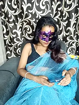 Snapshot of REVA_DARLING chatting on November 7, 7:30 am REVA DARLING online show from November 7, 7:30 am