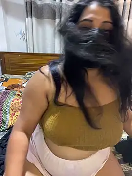 NOORA-GIRL online show from March 18, 10:35 pm