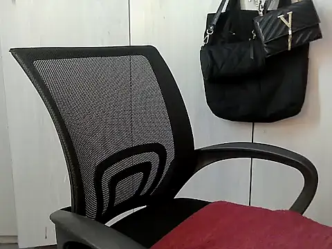 Snapshot of Destiny_Desire chatting on September 26, 1:59 pm Destiny Desire online show from September 26, 1:59 pm