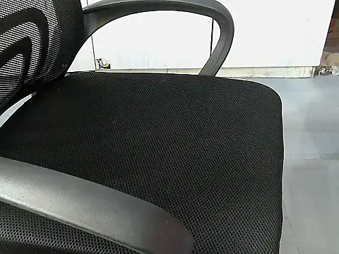 Snapshot of Destiny_Desire chatting on October 19, 9:10 am Destiny Desire online show from October 19, 9:10 am