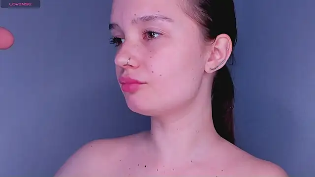 bitchpeace  online show from April 18, 7:51 pm