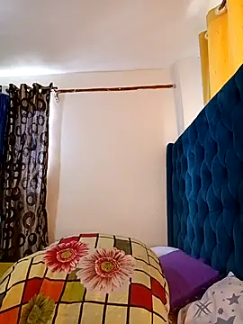 Licia harvin online show from December 5, 8:23 am