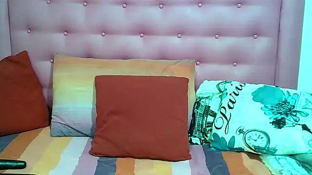 DIRTYTALKINQUEEN online show from March 22, 8:15 pm