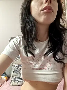 Snapshot of _Alice_0-0 chatting on November 18, 1:22 am Alice 0-0 online show from November 18, 1:22 am