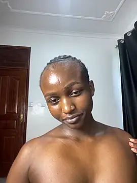 Curvixx online show from March 10, 2:00 pm