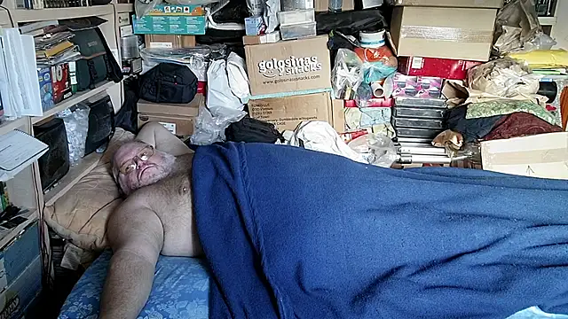 Snapshot of hadeszeuss2 chatting on November 23, 3:23 pm hadeszeuss2 online show from November 23, 3:23 pm