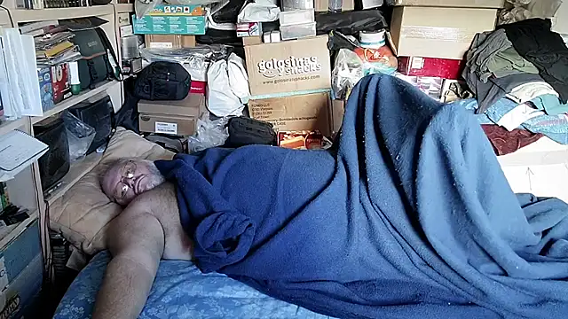 Snapshot of hadeszeuss2 chatting on November 27, 3:03 pm hadeszeuss2 online show from November 27, 3:03 pm